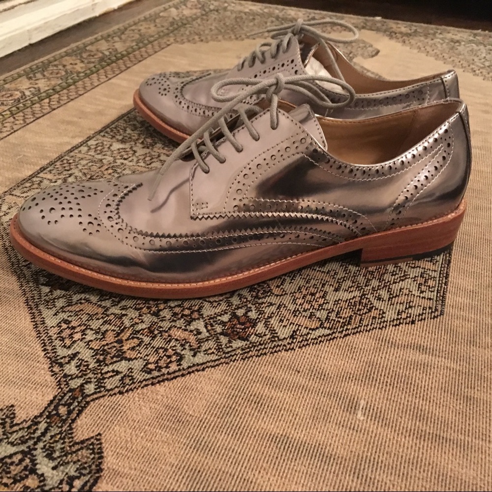 Banana Republic Pewter Brogue